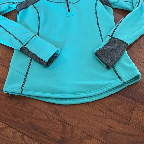 Avalanche Teal Pullover - Picture 2 of 10